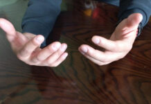 Claudio Arévalo Campos, abogado, 46 años.